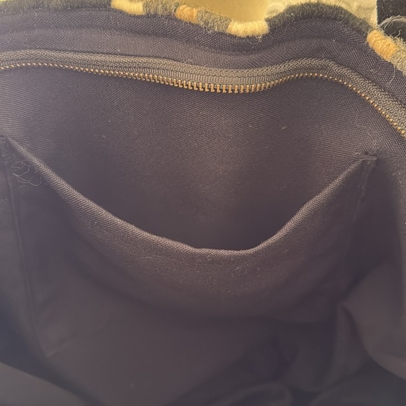 MZ Fair Trade Textiles Artisan Made
100% Wool Hand Crafted Tote Bag - Picture 13 of 15